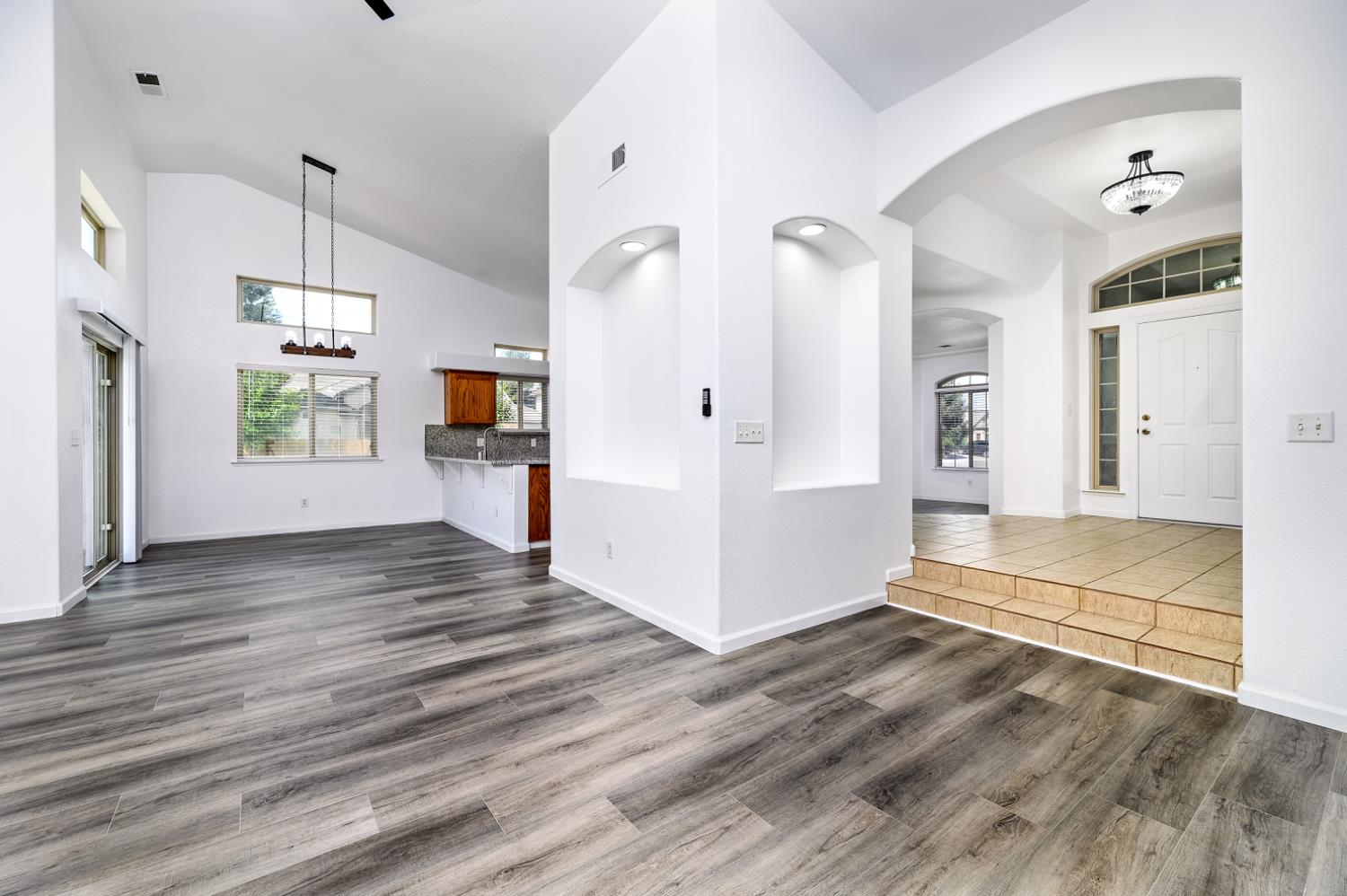 6517 E Amherst Ave, Fresno, CA 93727