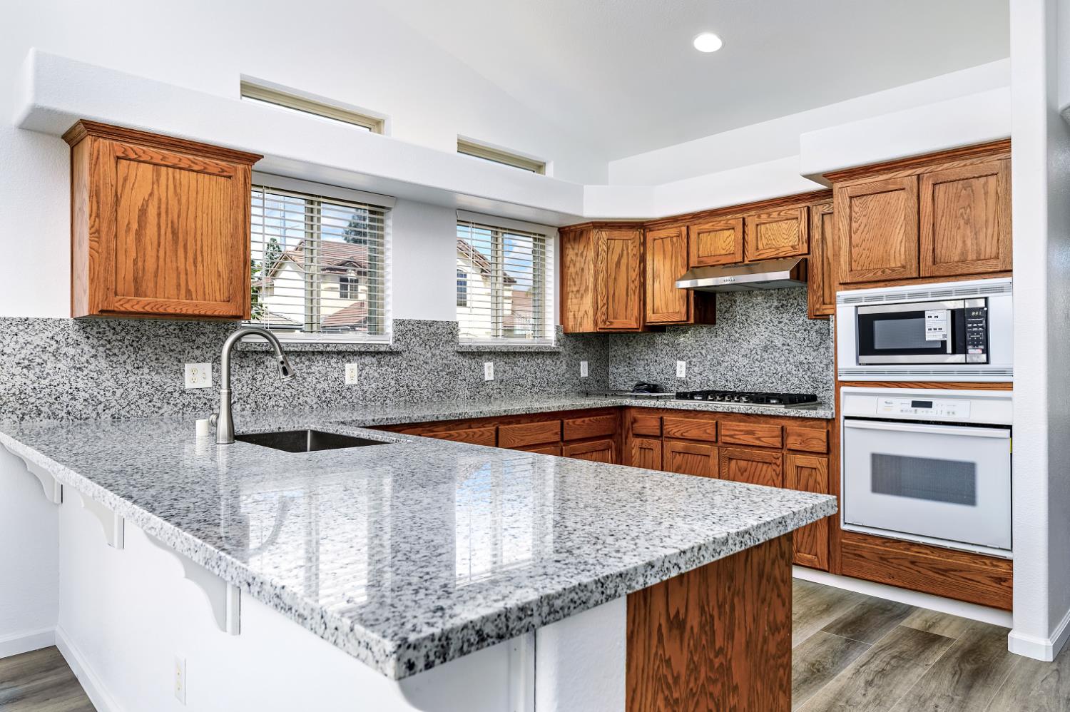 6517 E Amherst Ave, Fresno, CA 93727