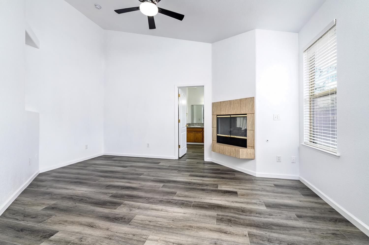 6517 E Amherst Ave, Fresno, CA 93727