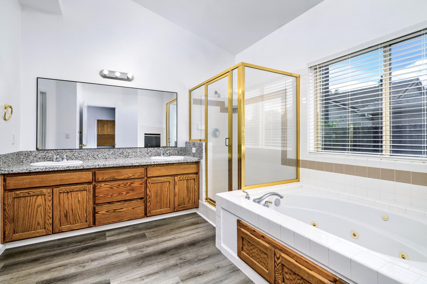 6517 E Amherst Ave, Fresno, CA 93727