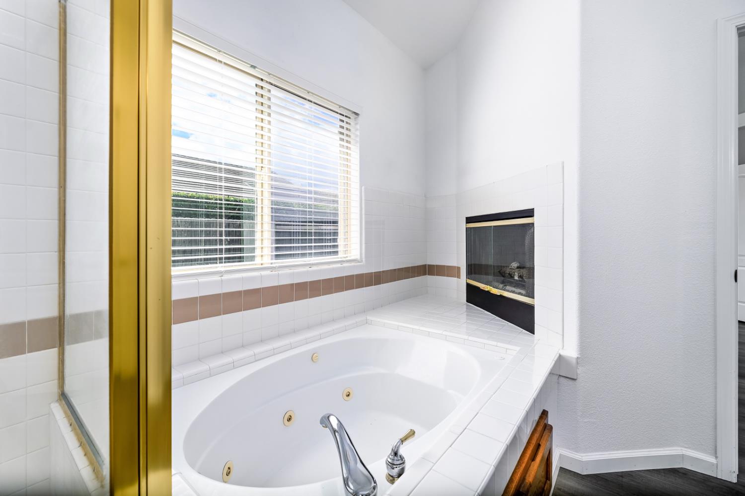 6517 E Amherst Ave, Fresno, CA 93727