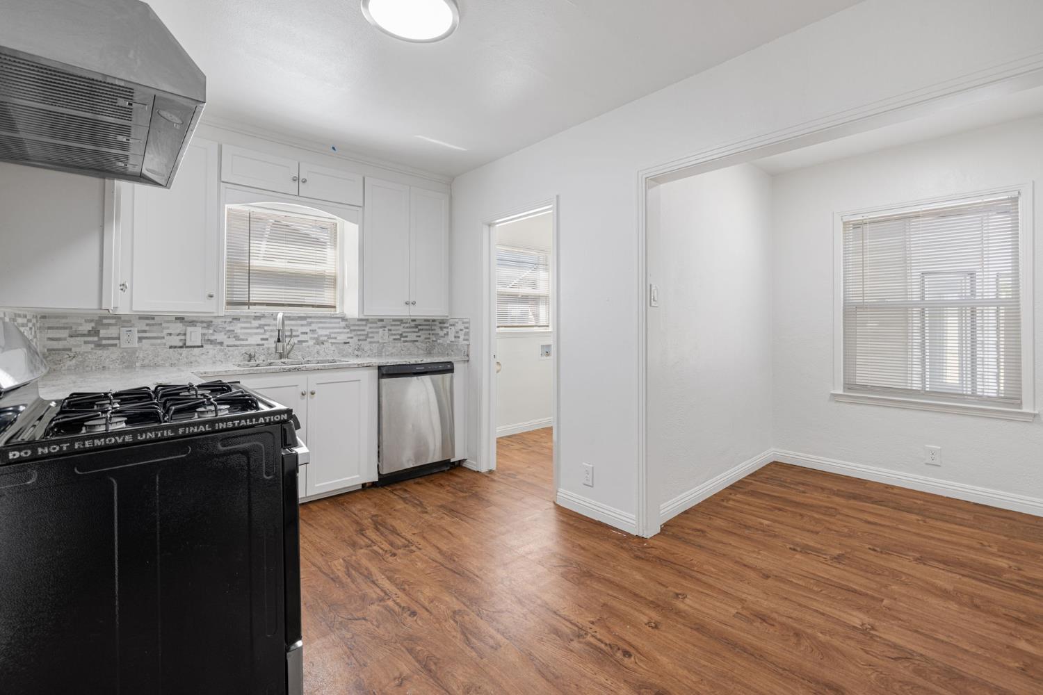 210 E Bush St, Lemoore, CA 93245