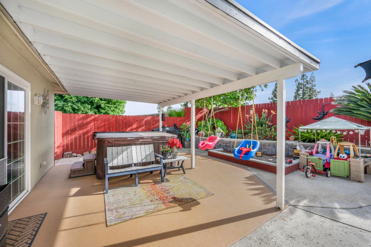 2819 W Indianapolis Ave, Fresno, CA 93705