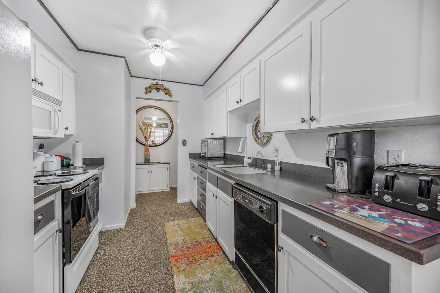 2819 W Indianapolis Ave, Fresno, CA 93705