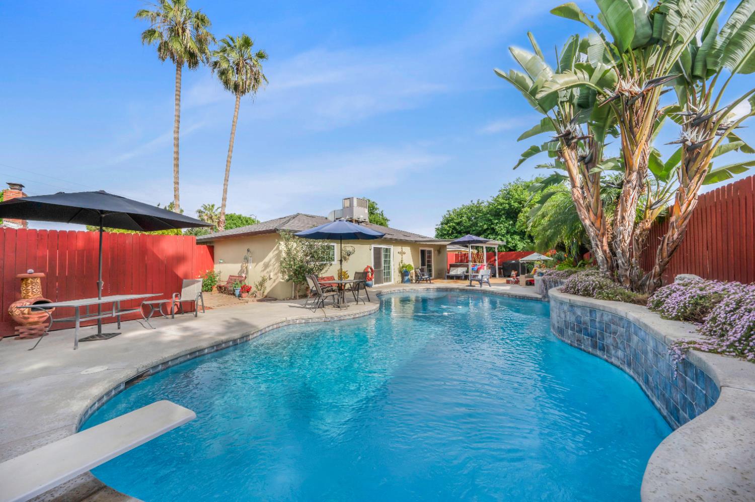 2819 W Indianapolis Ave, Fresno, CA 93705