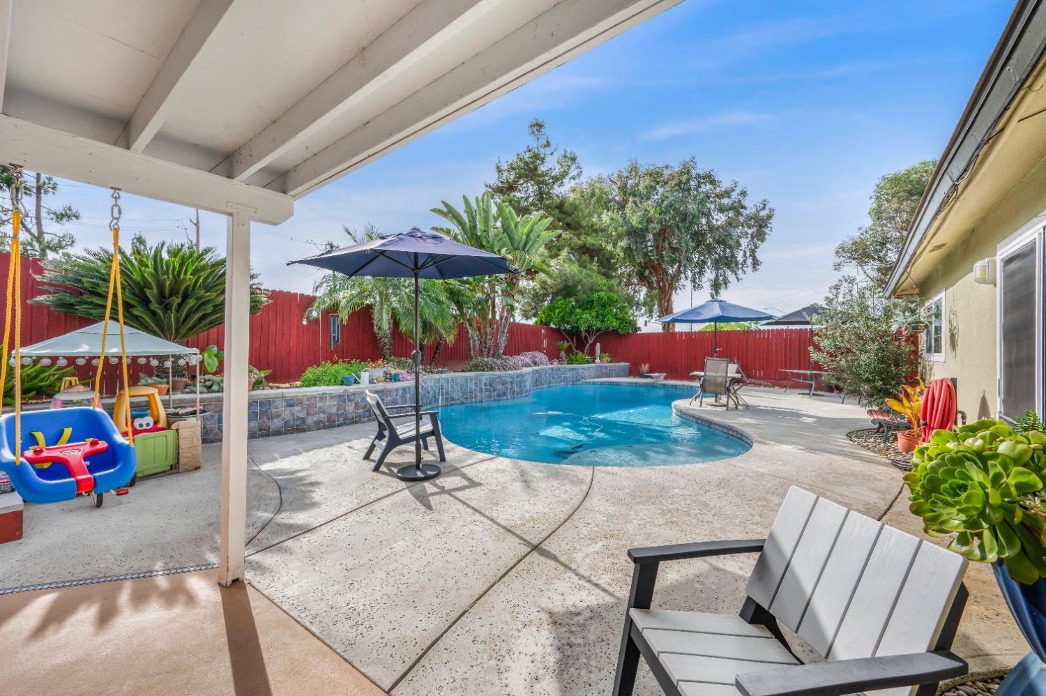 2819 W Indianapolis Ave, Fresno, CA 93705