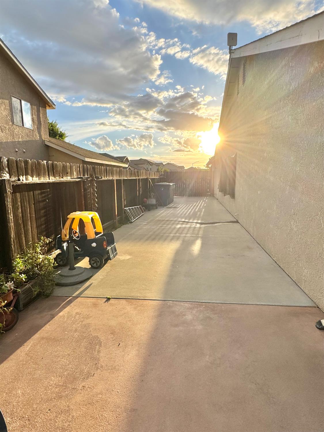 3501 Carson Ave, Clovis, CA 93611