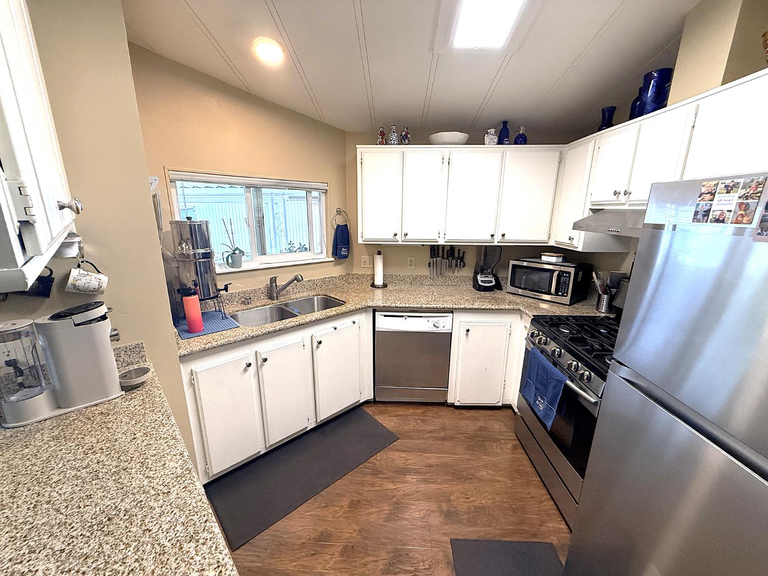 221 W Herndon Ave #SPC 1, Pinedale, CA 93650