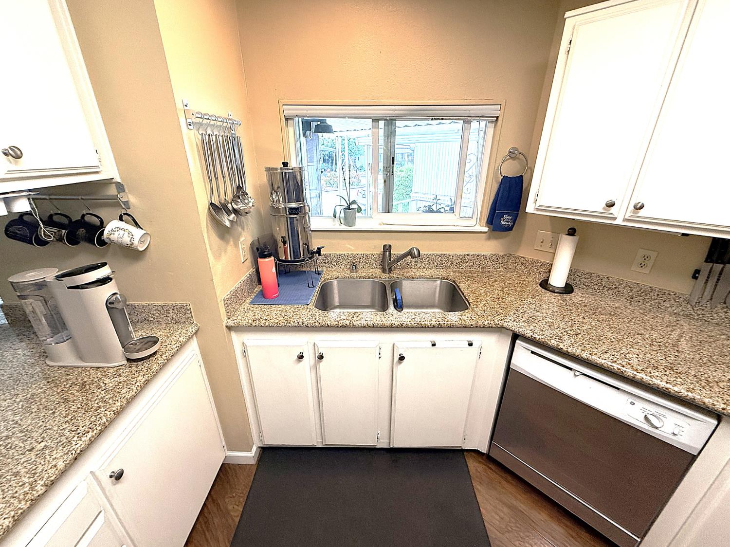 221 W Herndon Ave #SPC 1, Pinedale, CA 93650