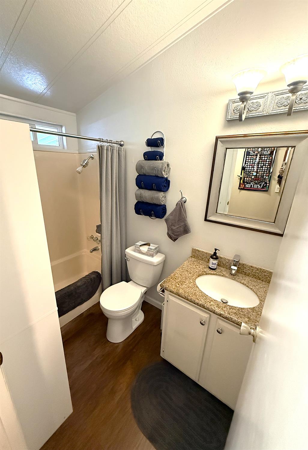 221 W Herndon Ave #SPC 1, Pinedale, CA 93650