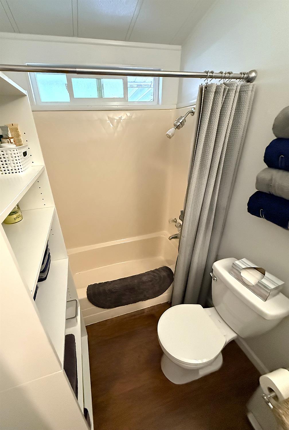 221 W Herndon Ave #SPC 1, Pinedale, CA 93650