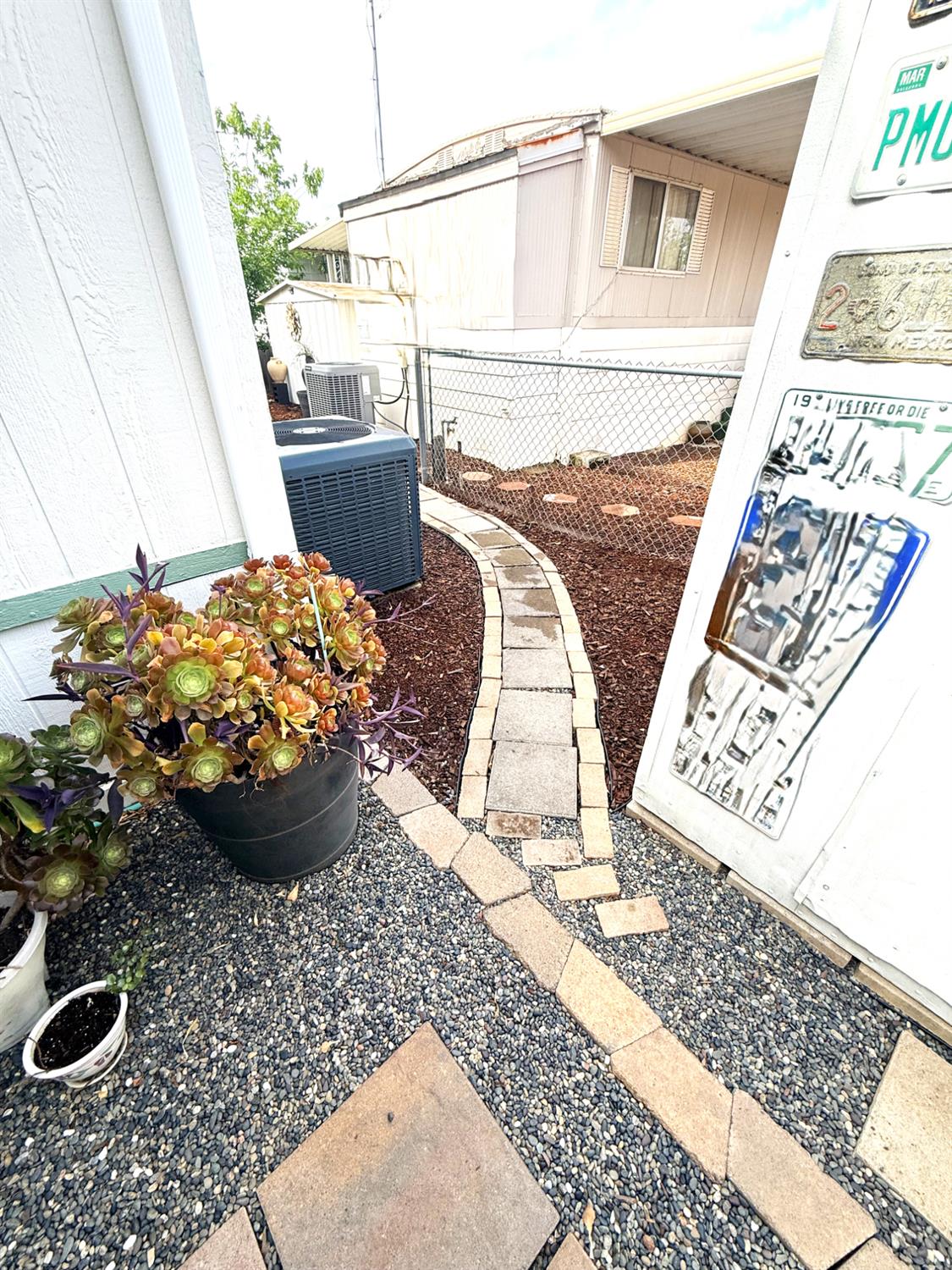 221 W Herndon Ave #SPC 1, Pinedale, CA 93650