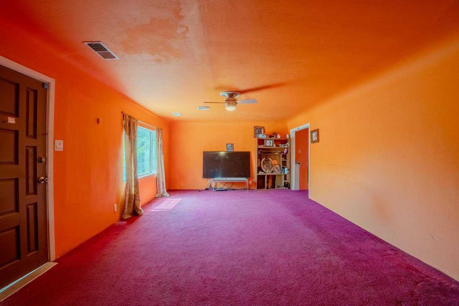 513 E Tulare St, Avenal, CA 93204