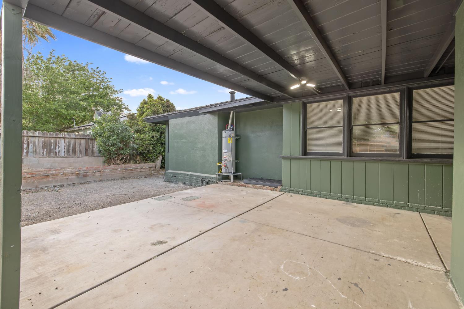 445 W Washington St, Coalinga, CA 93210