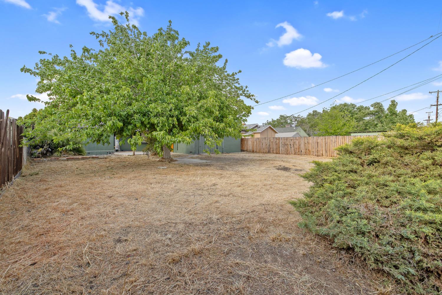 445 W Washington St, Coalinga, CA 93210