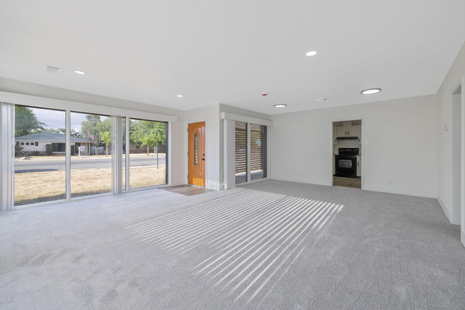 445 W Washington St, Coalinga, CA 93210