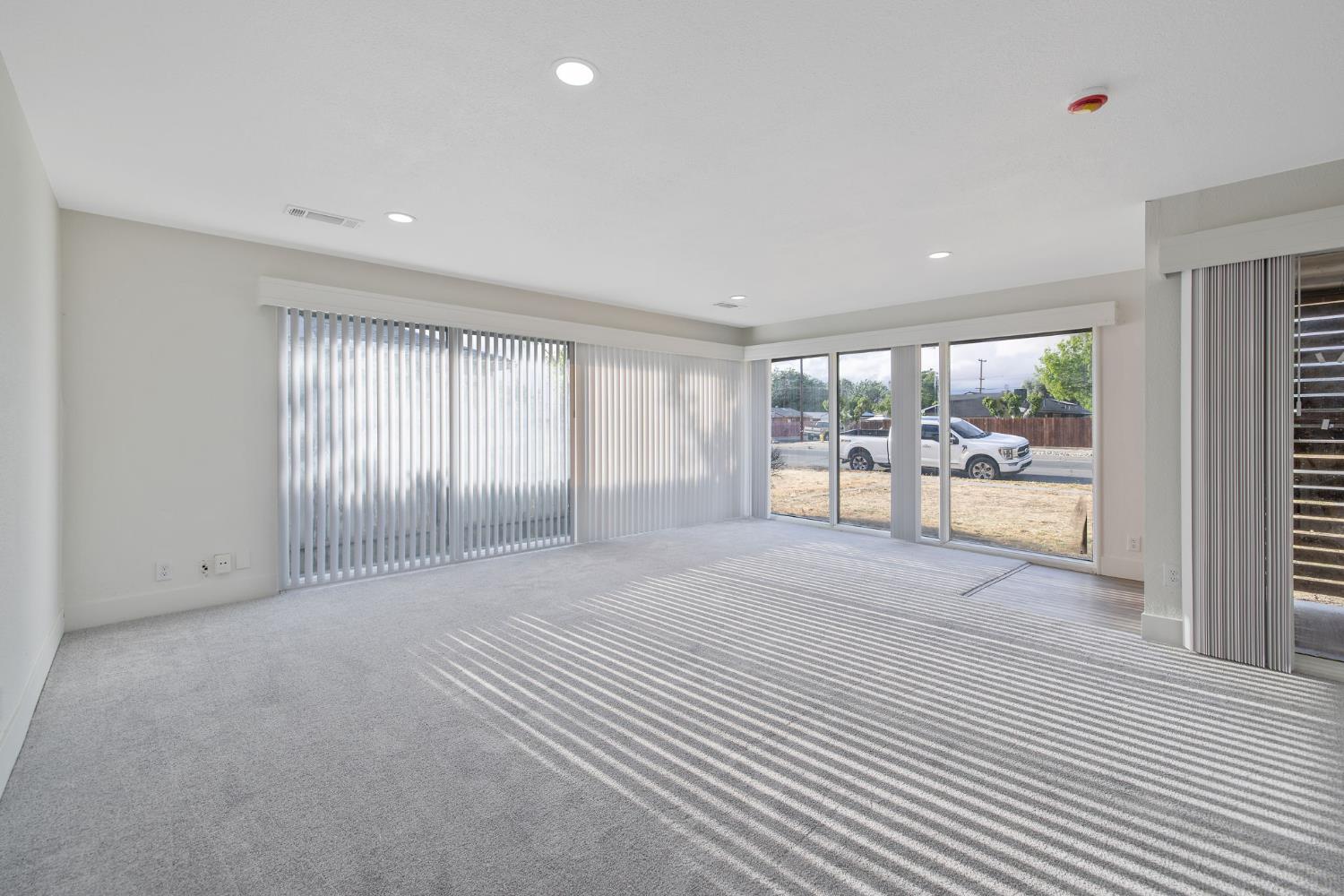 445 W Washington St, Coalinga, CA 93210