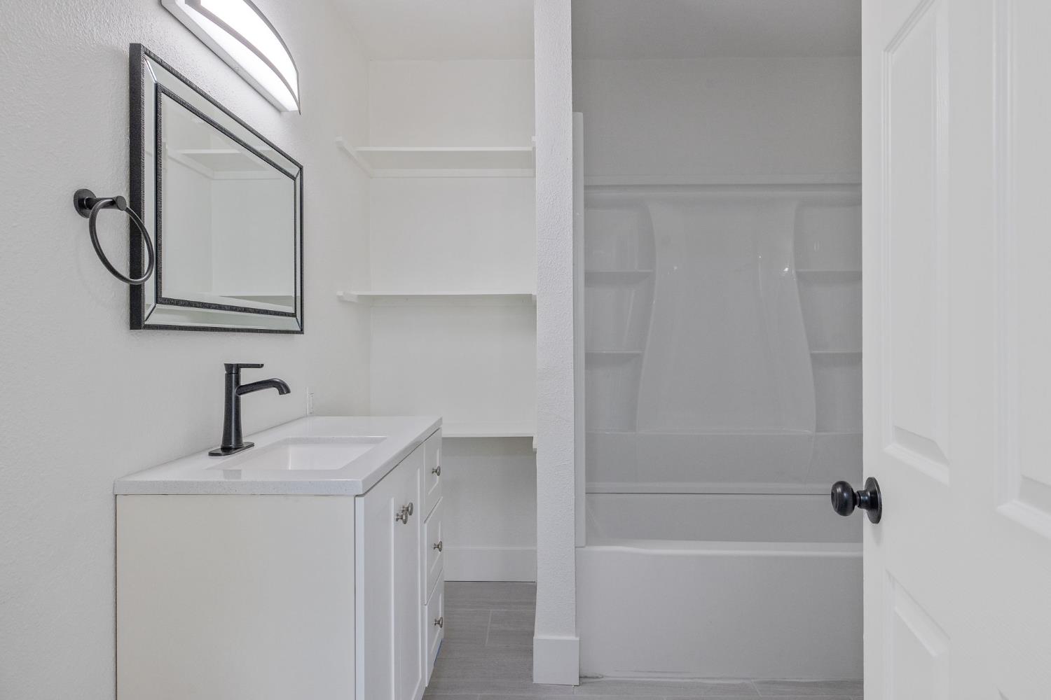 445 W Washington St, Coalinga, CA 93210