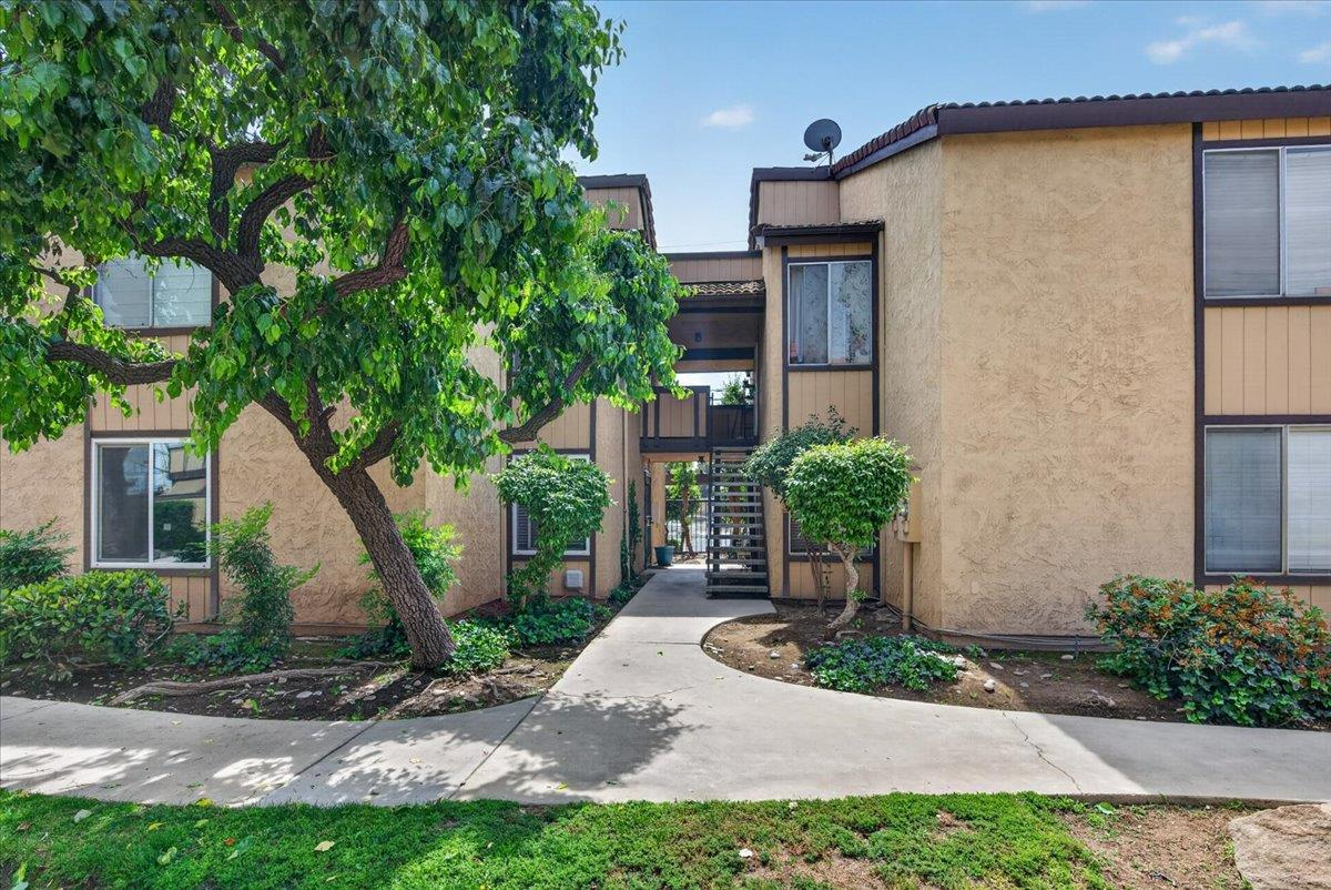 1550 W Ashlan #104, Fresno, CA 93705