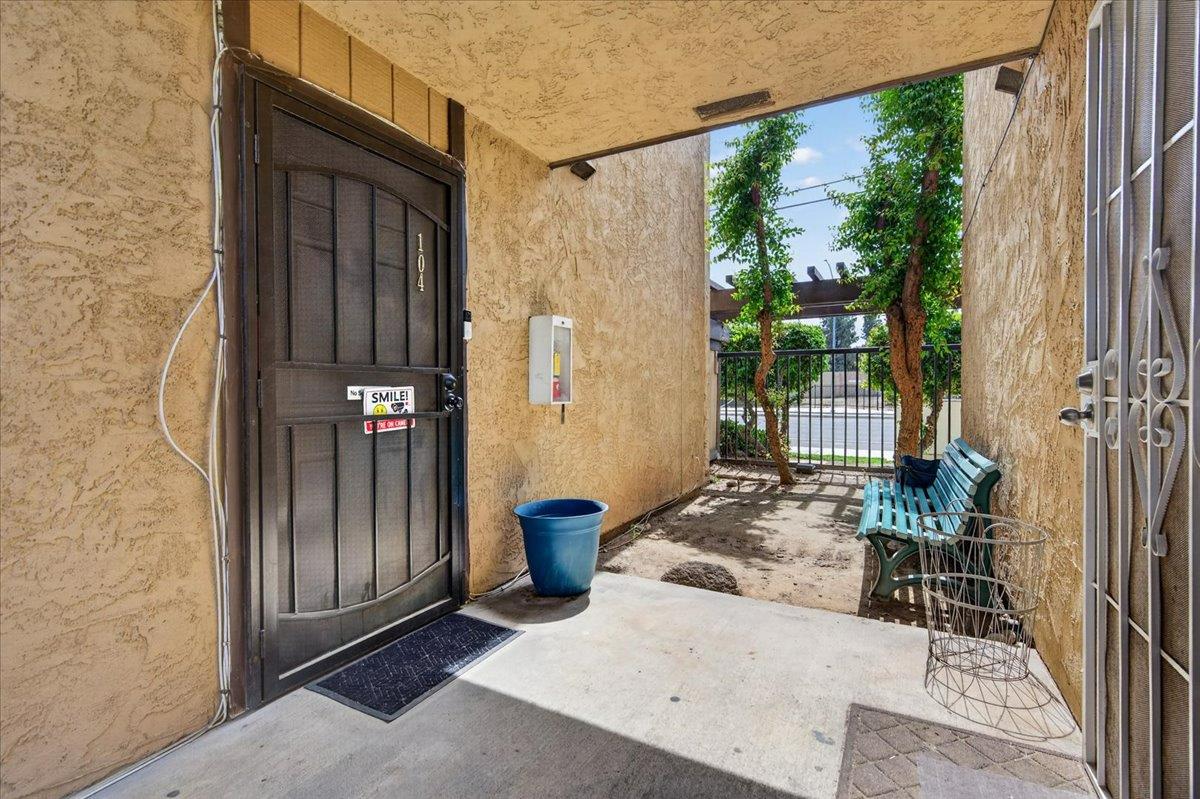 1550 W Ashlan #104, Fresno, CA 93705
