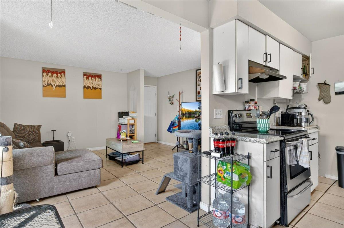 1550 W Ashlan #104, Fresno, CA 93705