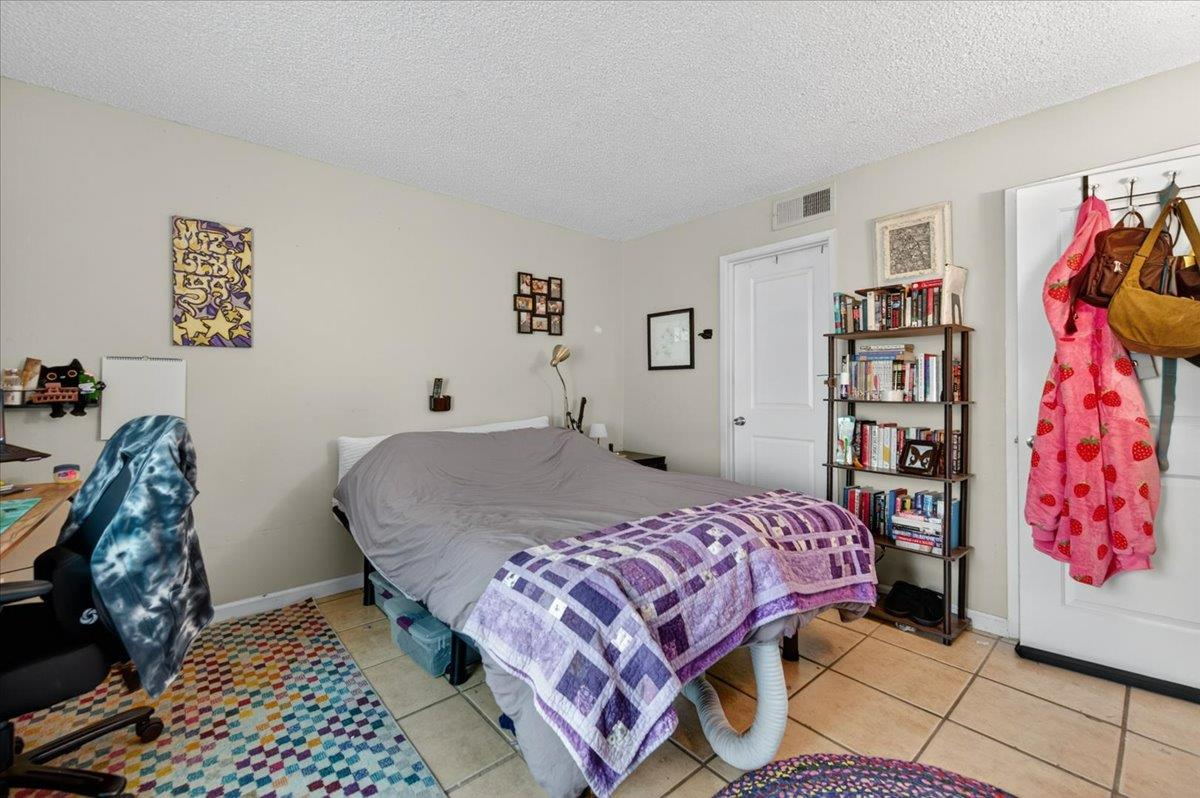 1550 W Ashlan #104, Fresno, CA 93705