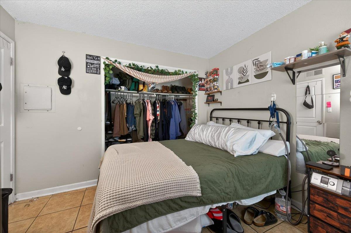 1550 W Ashlan #104, Fresno, CA 93705