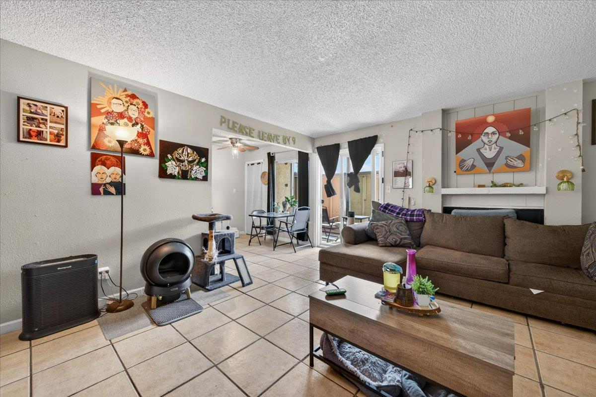 1550 W Ashlan #104, Fresno, CA 93705