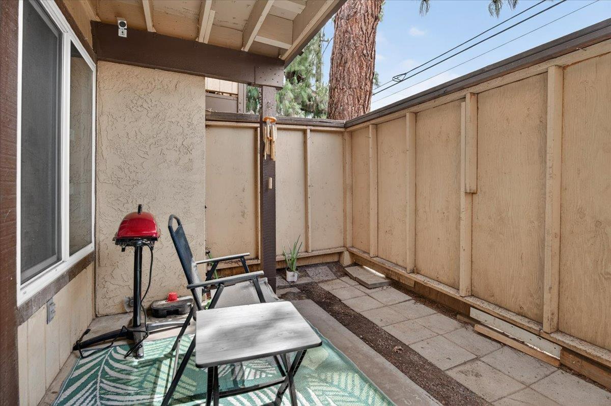 1550 W Ashlan #104, Fresno, CA 93705