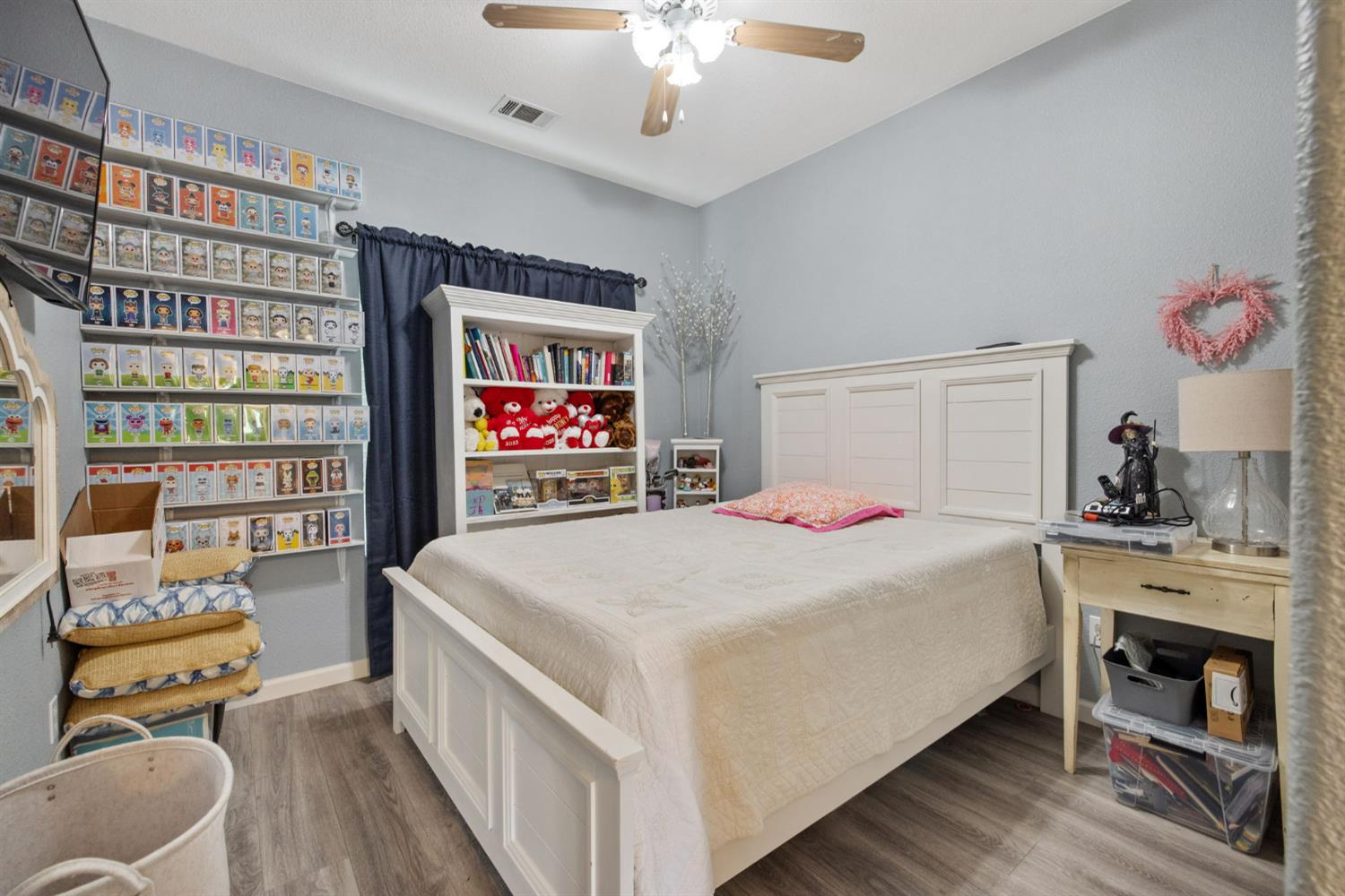 1963 W Merritt St, Hanford, CA 93230