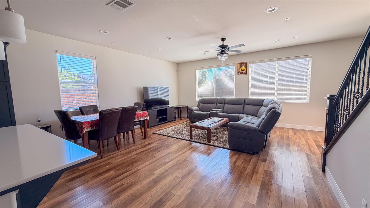 6125 W Donner Ave, Fresno, CA 93723