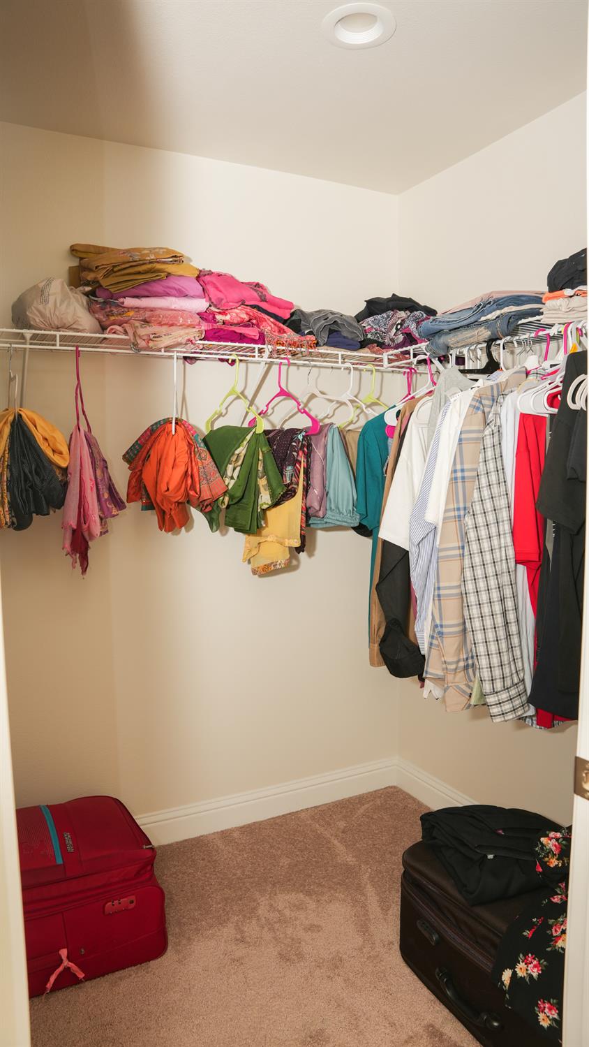 6125 W Donner Ave, Fresno, CA 93723