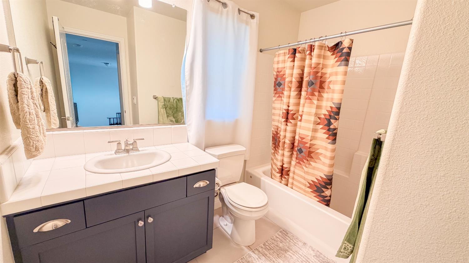 6125 W Donner Ave, Fresno, CA 93723