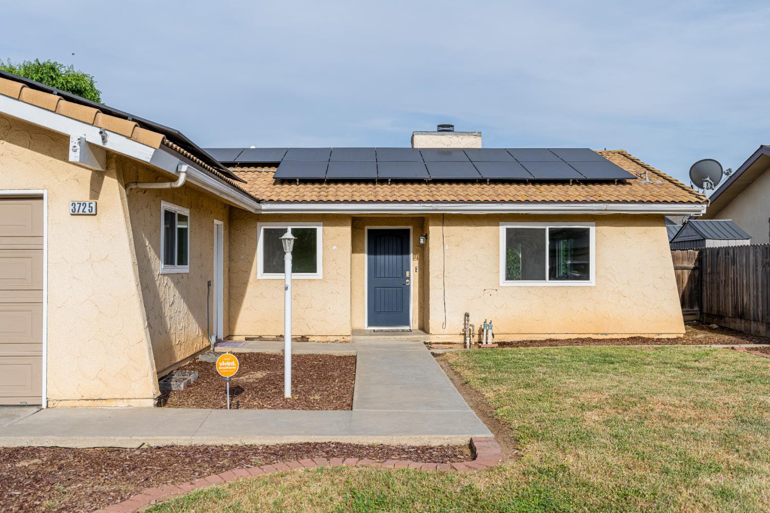 3725 Eddy Ave, Clovis, CA 93612