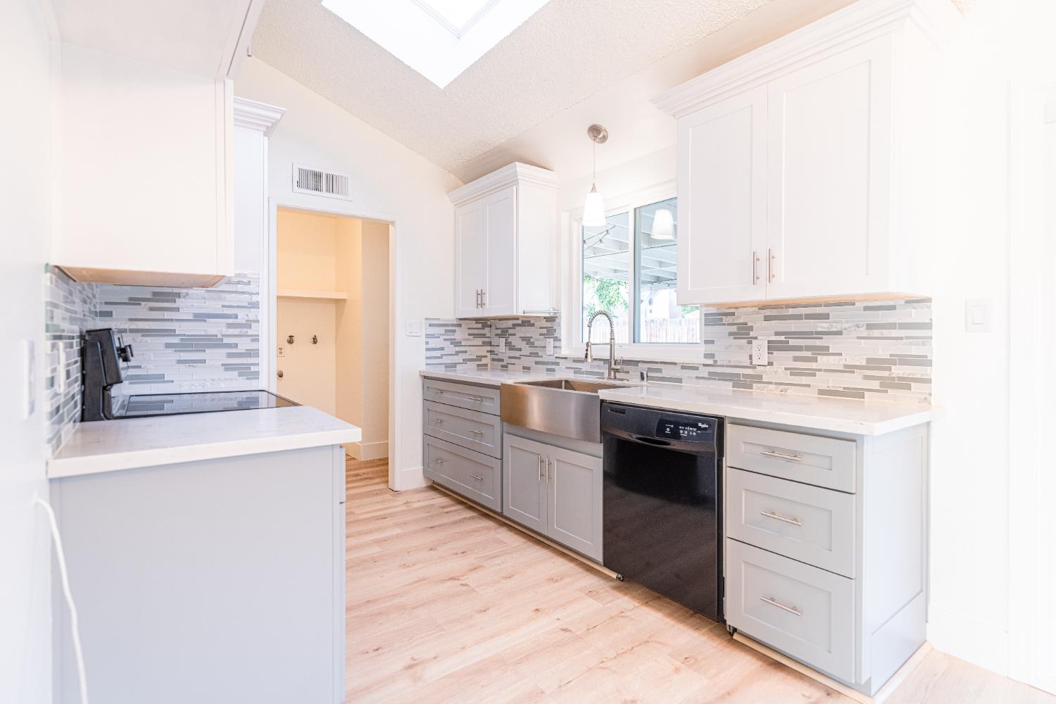 3725 Eddy Ave, Clovis, CA 93612