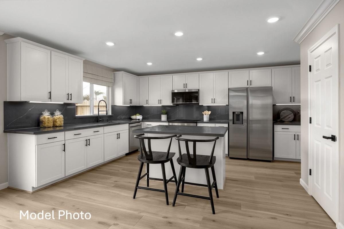 2190 S Terry, Fresno, CA 93725