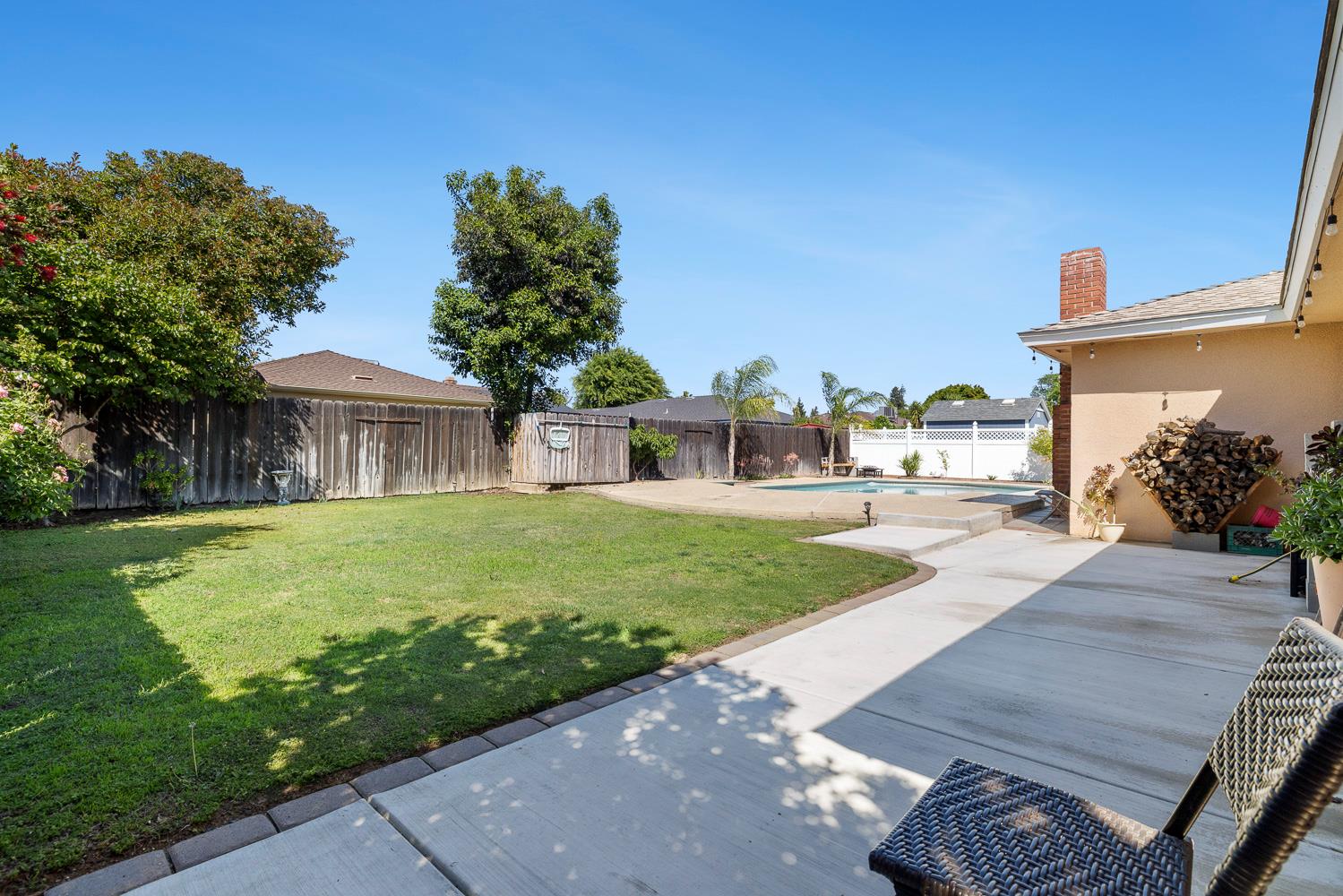 872 E Spruce Ave, Fresno, CA 93720