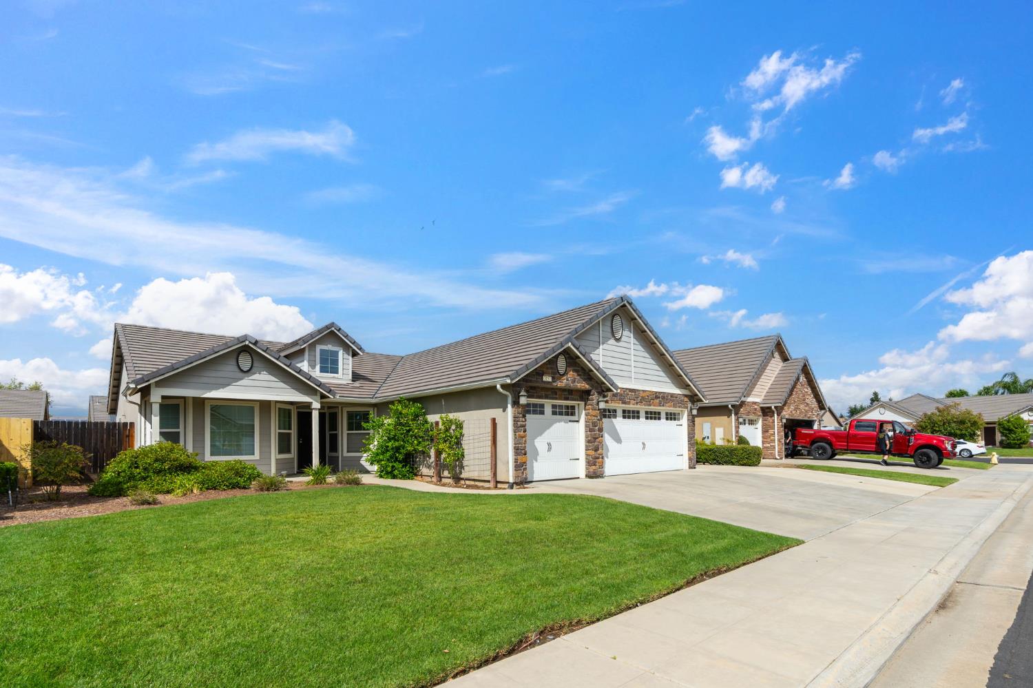 3157 Twain Ave, Clovis, CA 93619