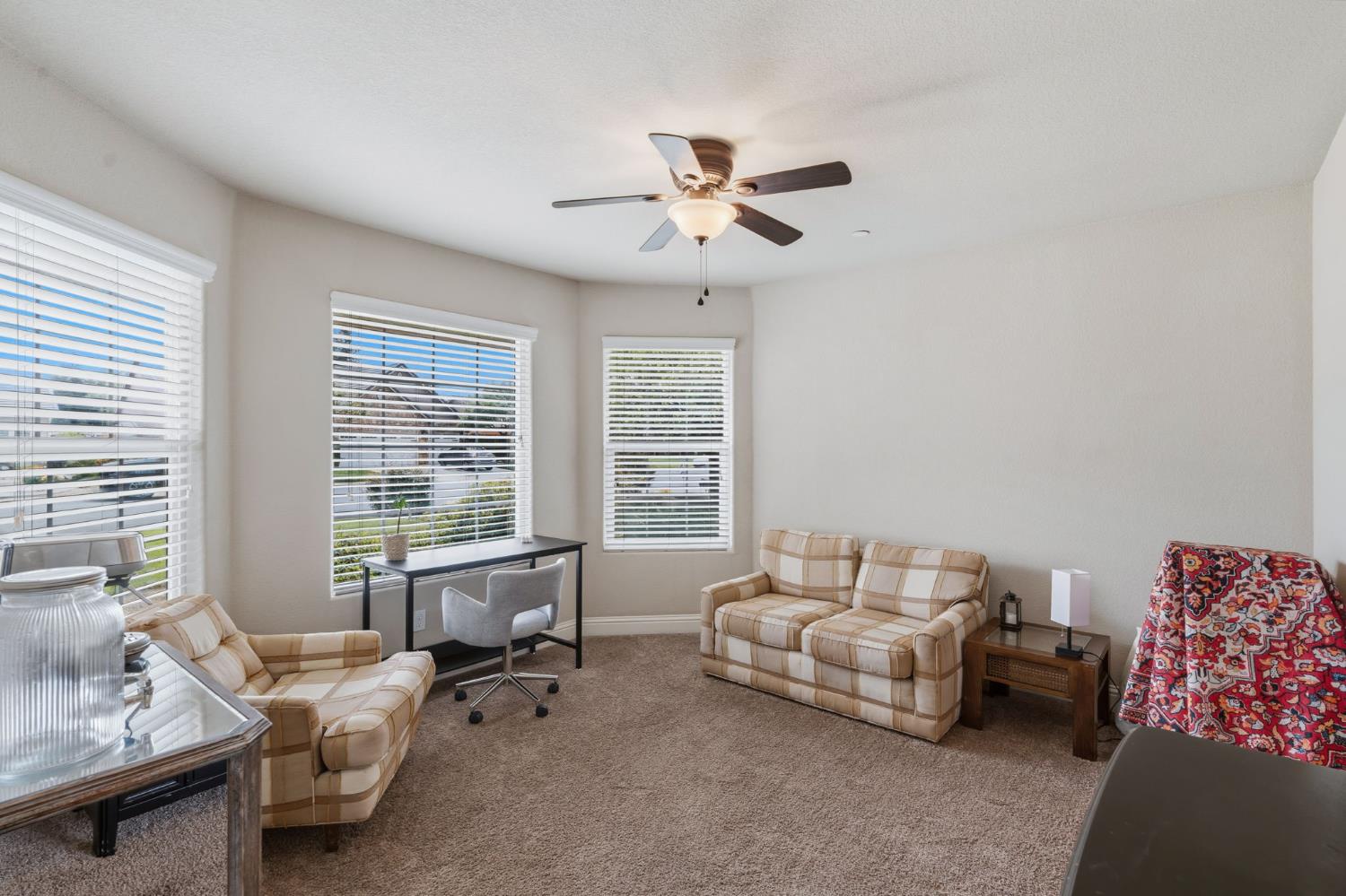 3157 Twain Ave, Clovis, CA 93619