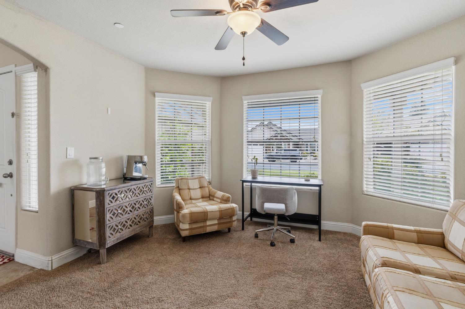 3157 Twain Ave, Clovis, CA 93619