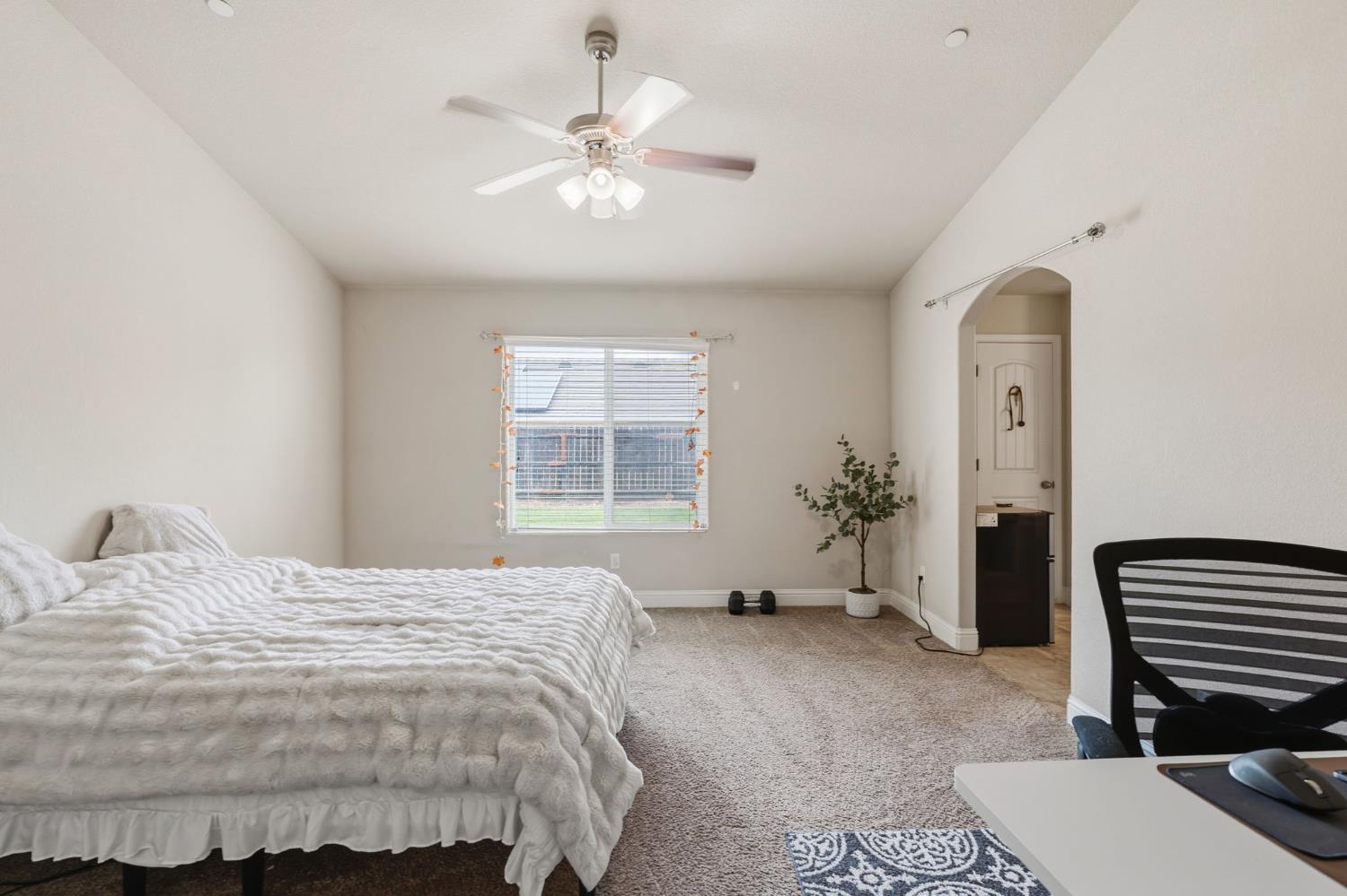 3157 Twain Ave, Clovis, CA 93619