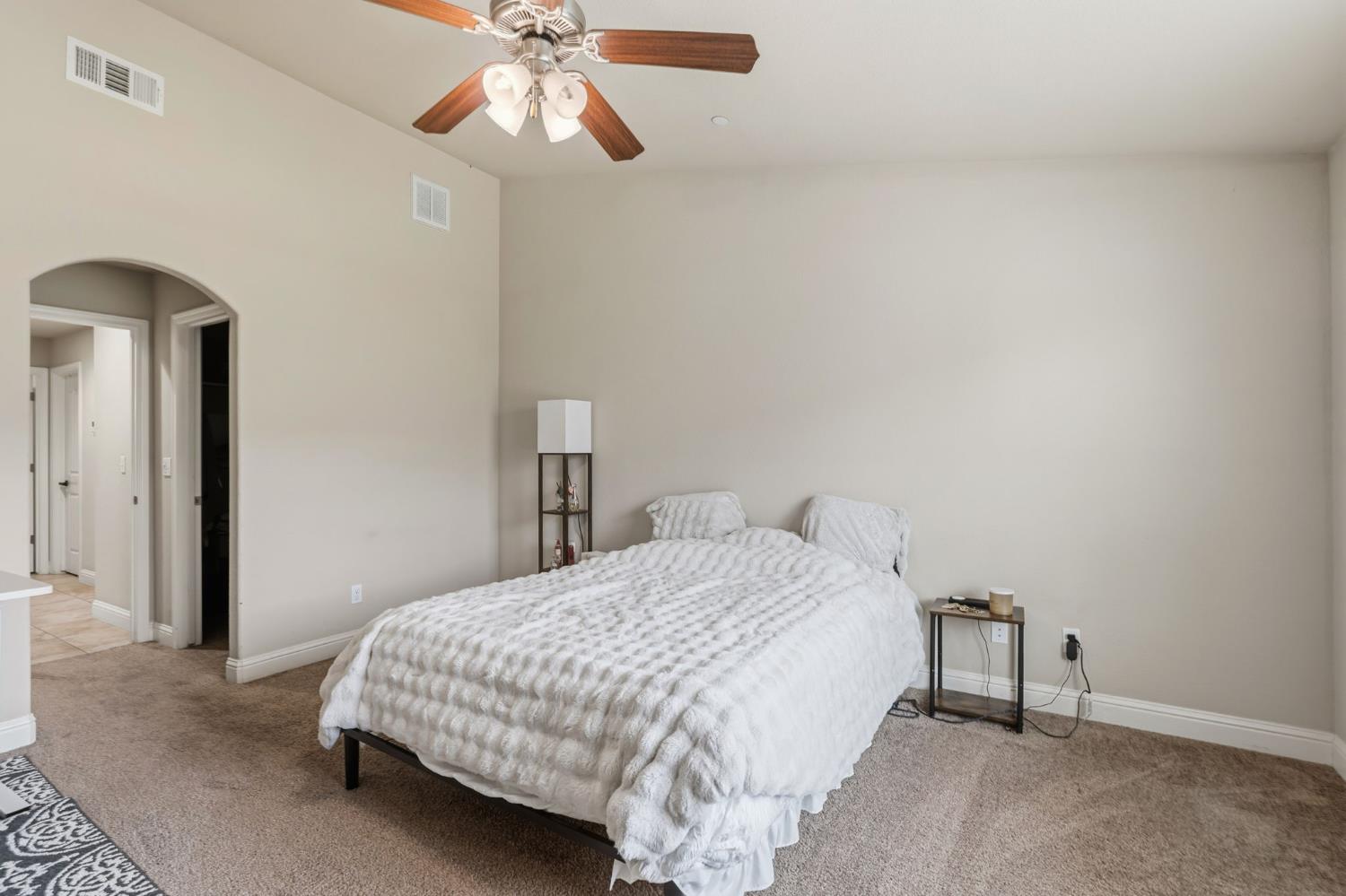 3157 Twain Ave, Clovis, CA 93619