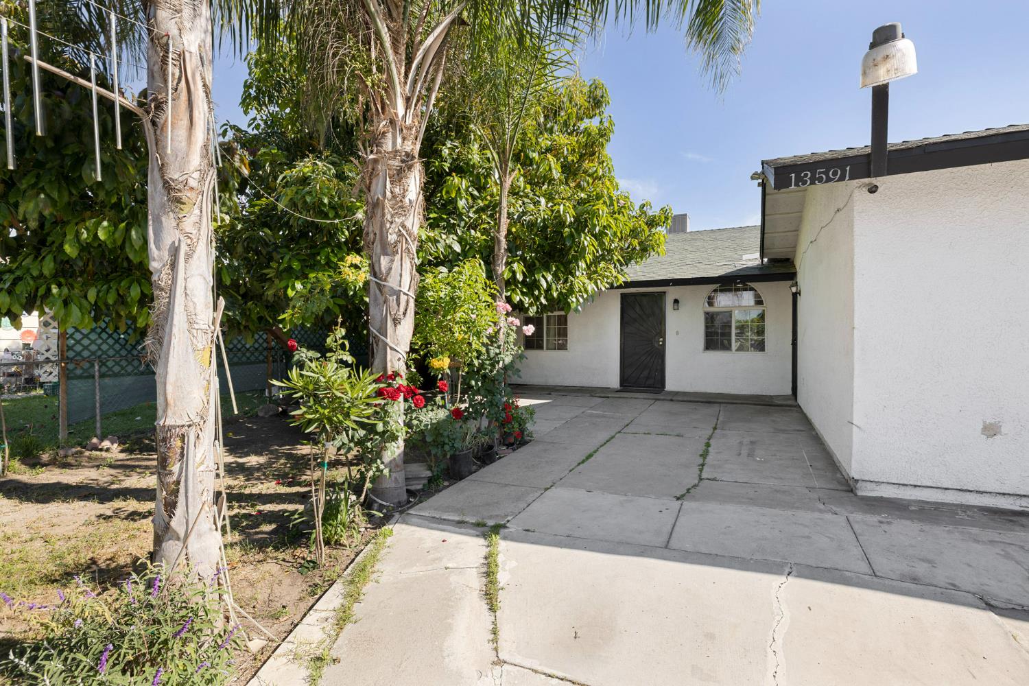 13591 E 5Th St, Parlier, CA 93648