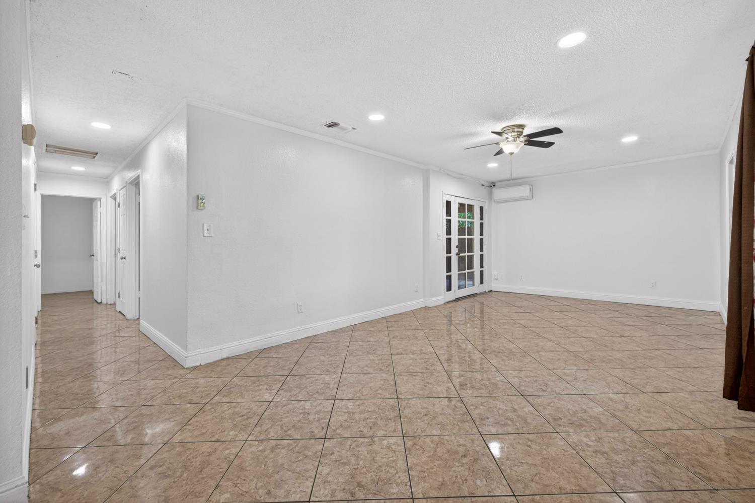 13591 E 5Th St, Parlier, CA 93648