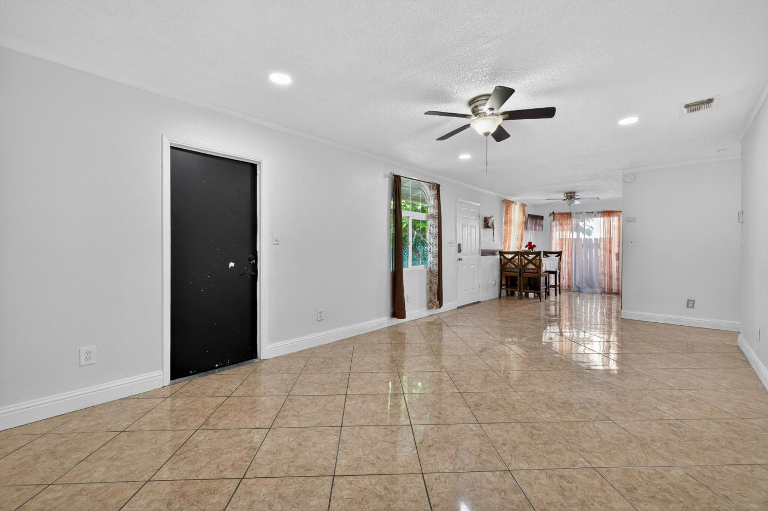 13591 E 5Th St, Parlier, CA 93648