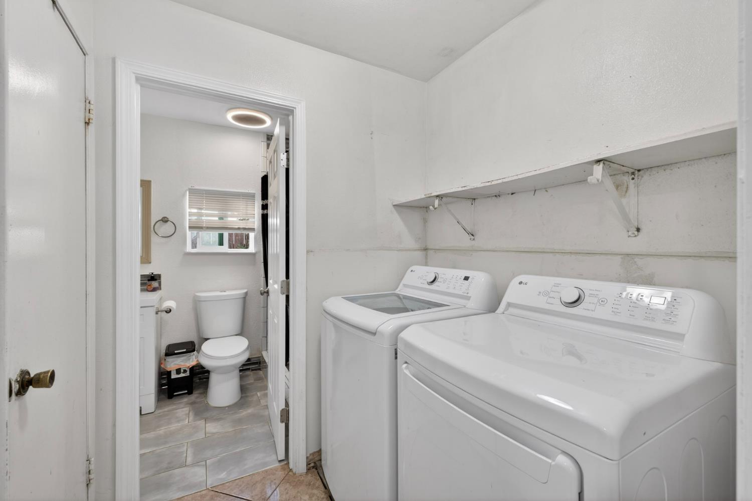 13591 E 5Th St, Parlier, CA 93648