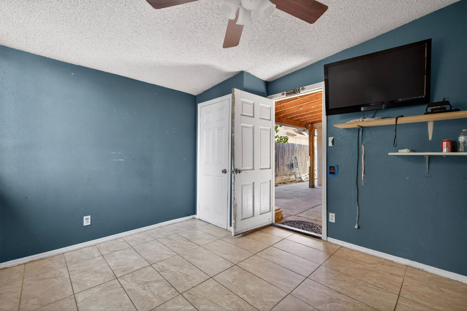 13591 E 5Th St, Parlier, CA 93648