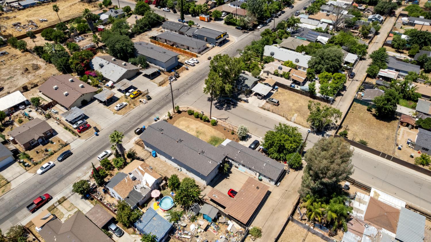 3940 E Burns Ave, Fresno, CA 93725