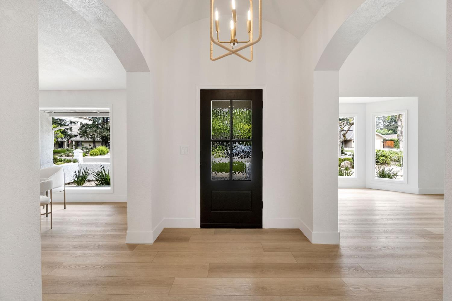 3737 W Minarets Ave, Fresno, CA 93711