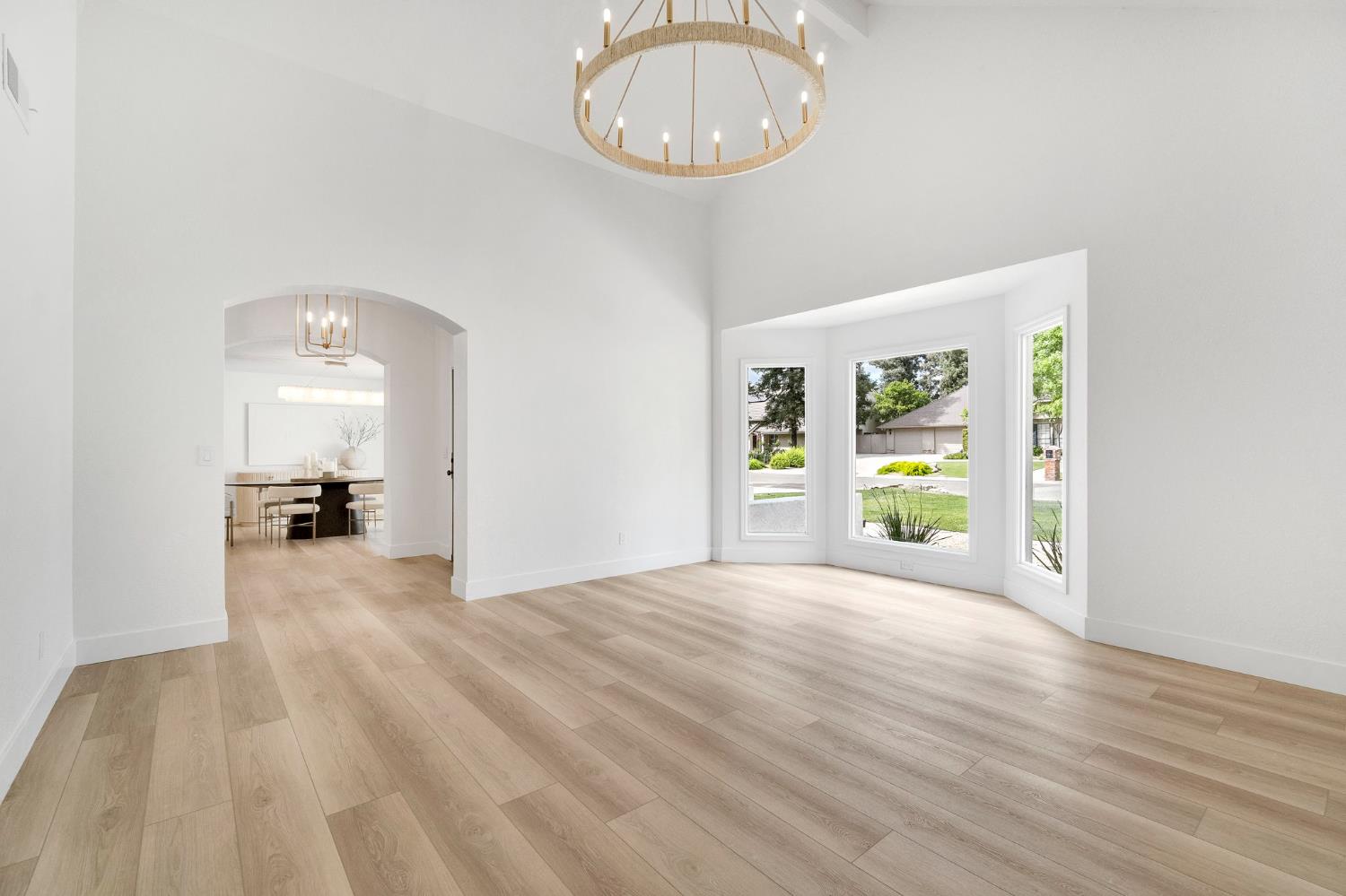 3737 W Minarets Ave, Fresno, CA 93711